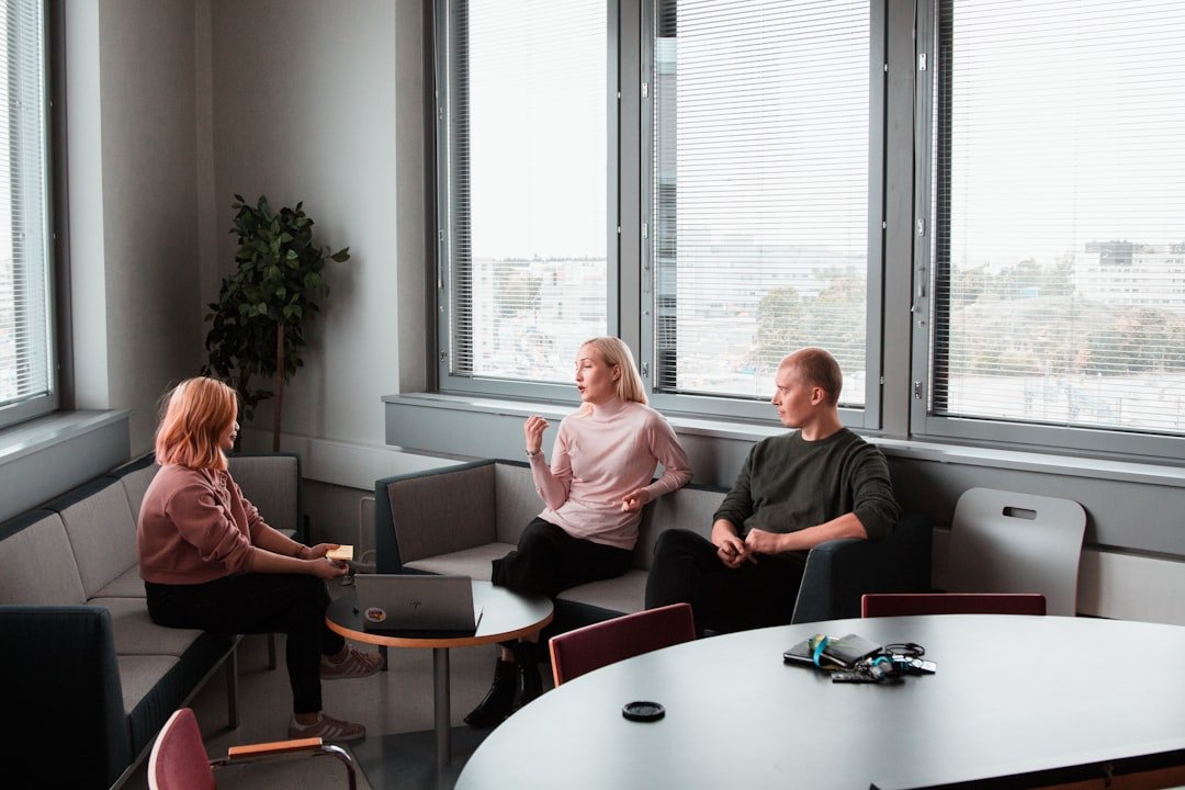 How Should Leaders Manage AI-Related Employee Concerns? 4 AI employee concerns