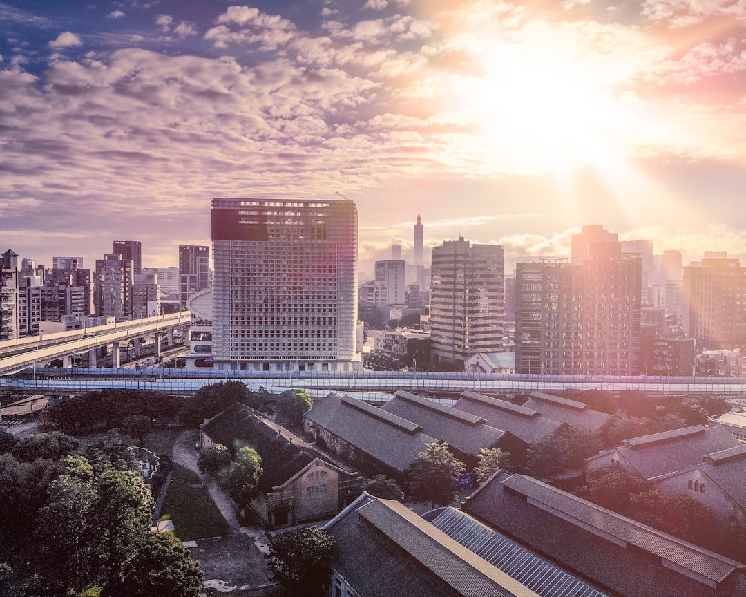How Can Canadian Companies Diversify Beyond the U.S. Market? 3 Asian city considered in a Canadian export diversification strategy