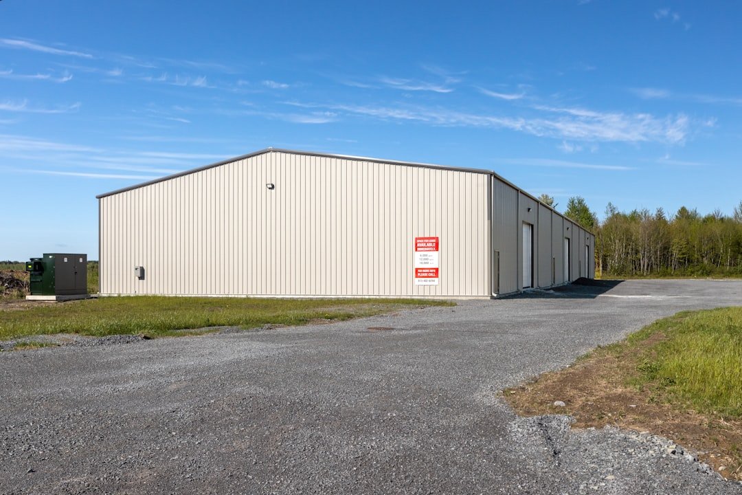 How Do You Expand a Business Into Another Canadian Province? 3 Distribution facility supporting expansion into another Canadian province