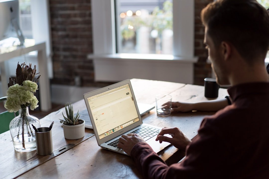 How Should Employees Use Generative AI? 3 employee use of generative AI