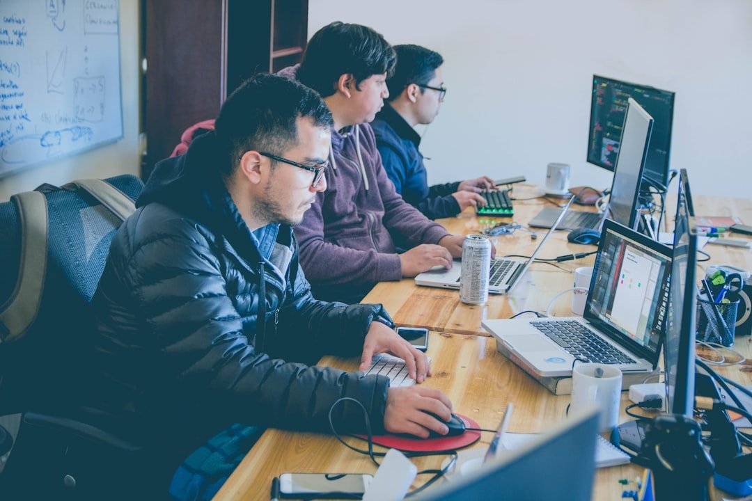 How Should Organizations Govern Generative AI? 4 generative AI governance