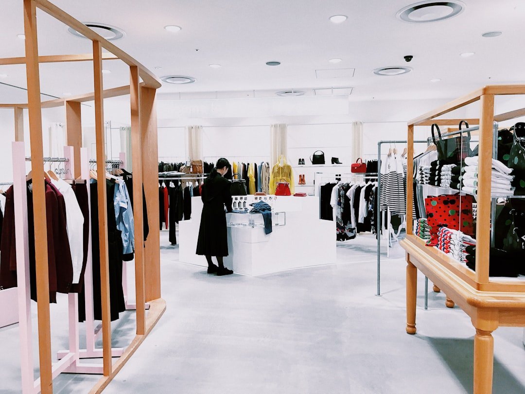 When Should a Business Redesign Its Operating Processes? 3 Retail operation where customer needs can trigger process redesign