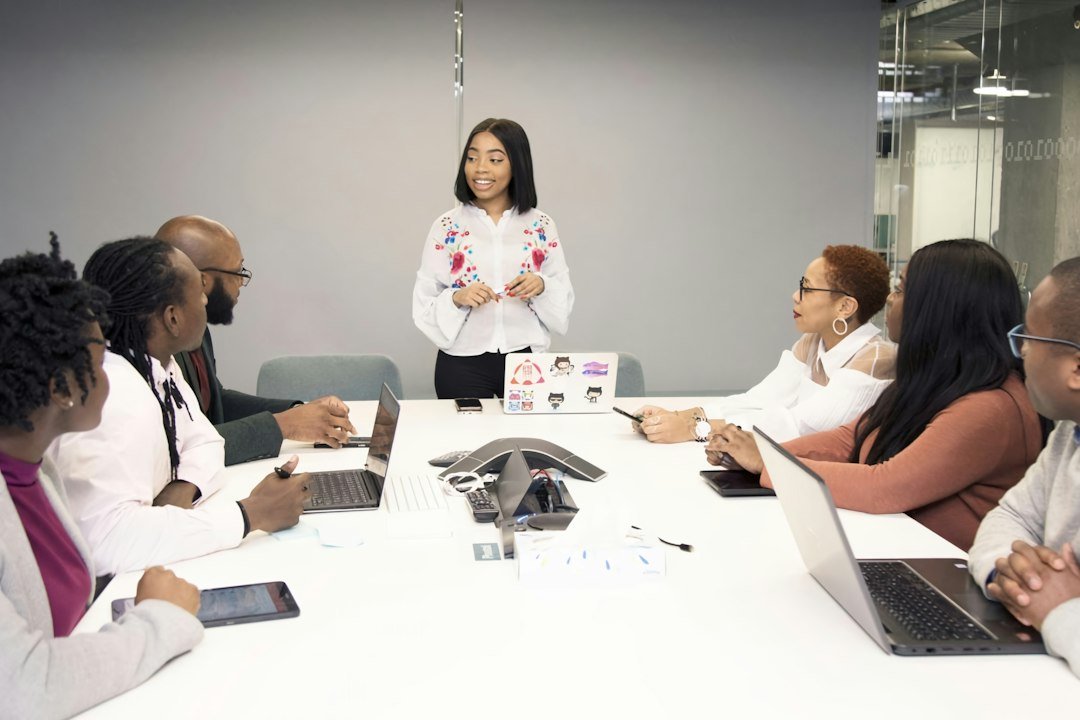Should AI Training Be Different for Leaders, Specialists and Frontline Staff? 2 role-based AI training for workplace teams