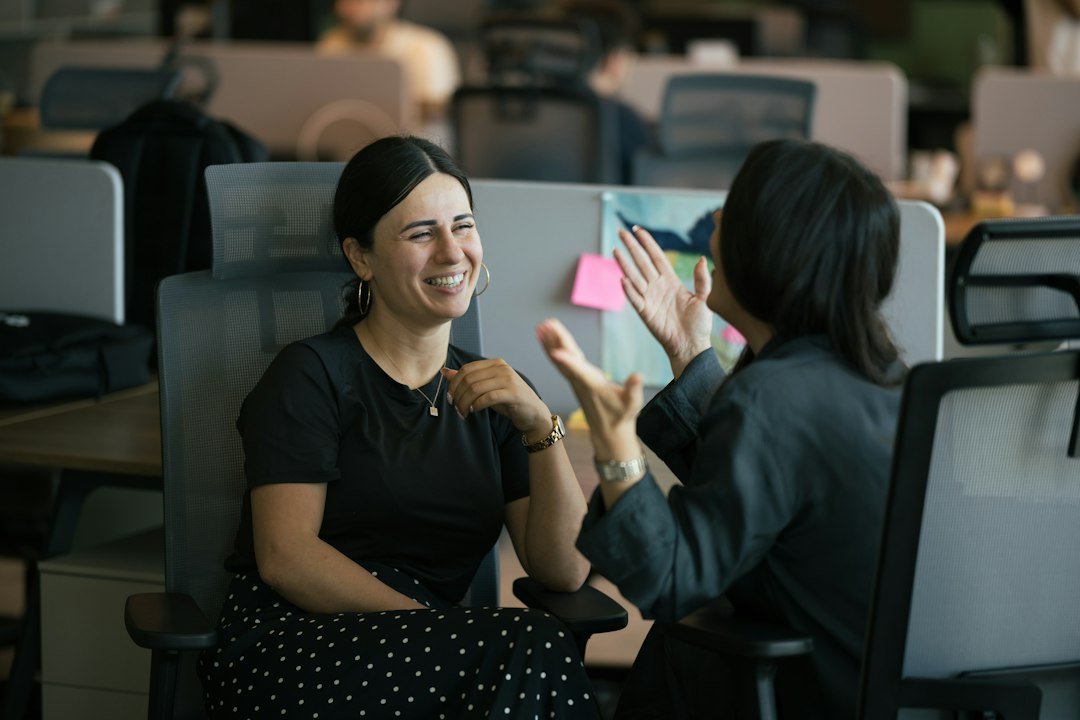 What Is the Difference Between Leadership Training and Management Training? 2 what is the difference between leadership training and management training